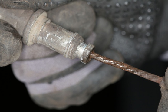 Cable de freno de mano oxidado
