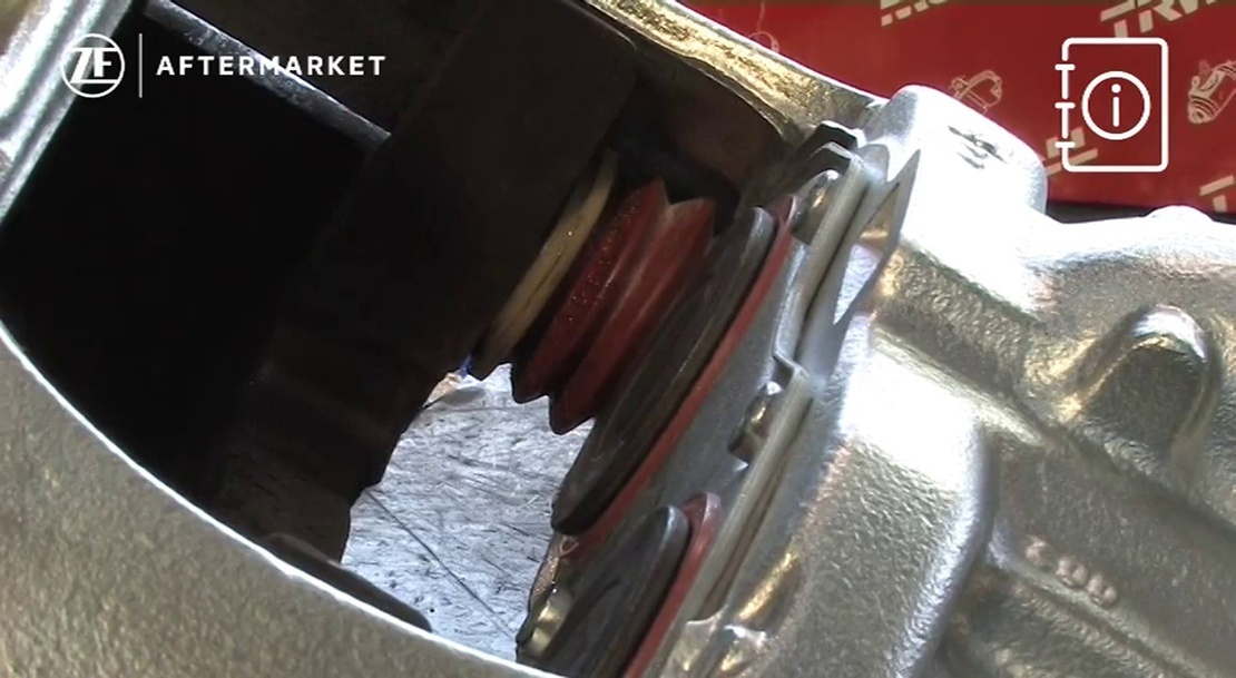 Replacing the brake caliper on an hcv disc brake