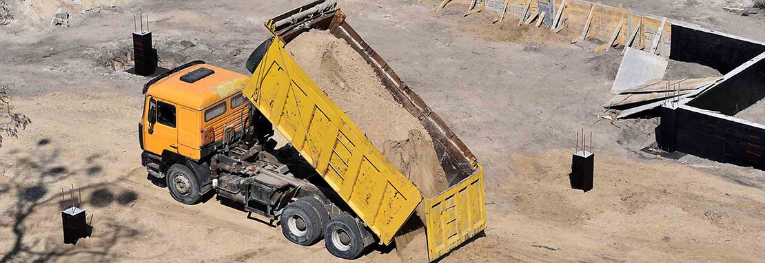 Tipper unloading