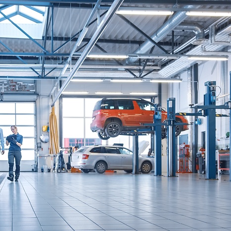 female mechanic in pc workshop