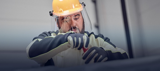 Arbeit mit Lichtbogenschutzvisier