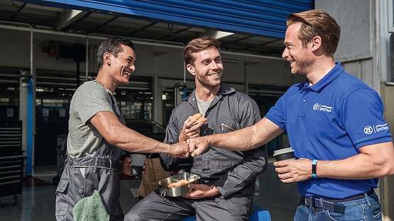 ZF [pro]Tech workers smiling during lunch break